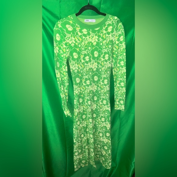 Zara Green Floral Midi Sweater Dress size Small - Picture 2 of 6